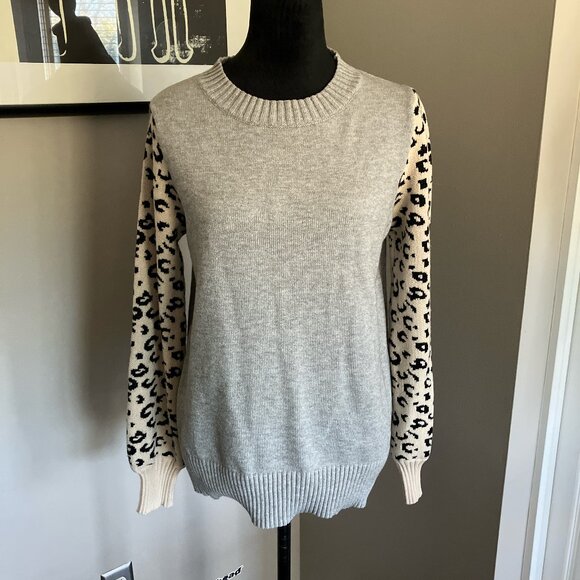 FSL Apparel size medium long sleeve crewneck leopard print pullover sweater boho - Picture 1 of 4